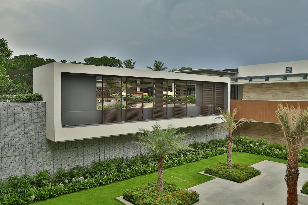 Hotel Blvd Club - Near Bengaluru Airport à Settahalasūr Extérieur photo