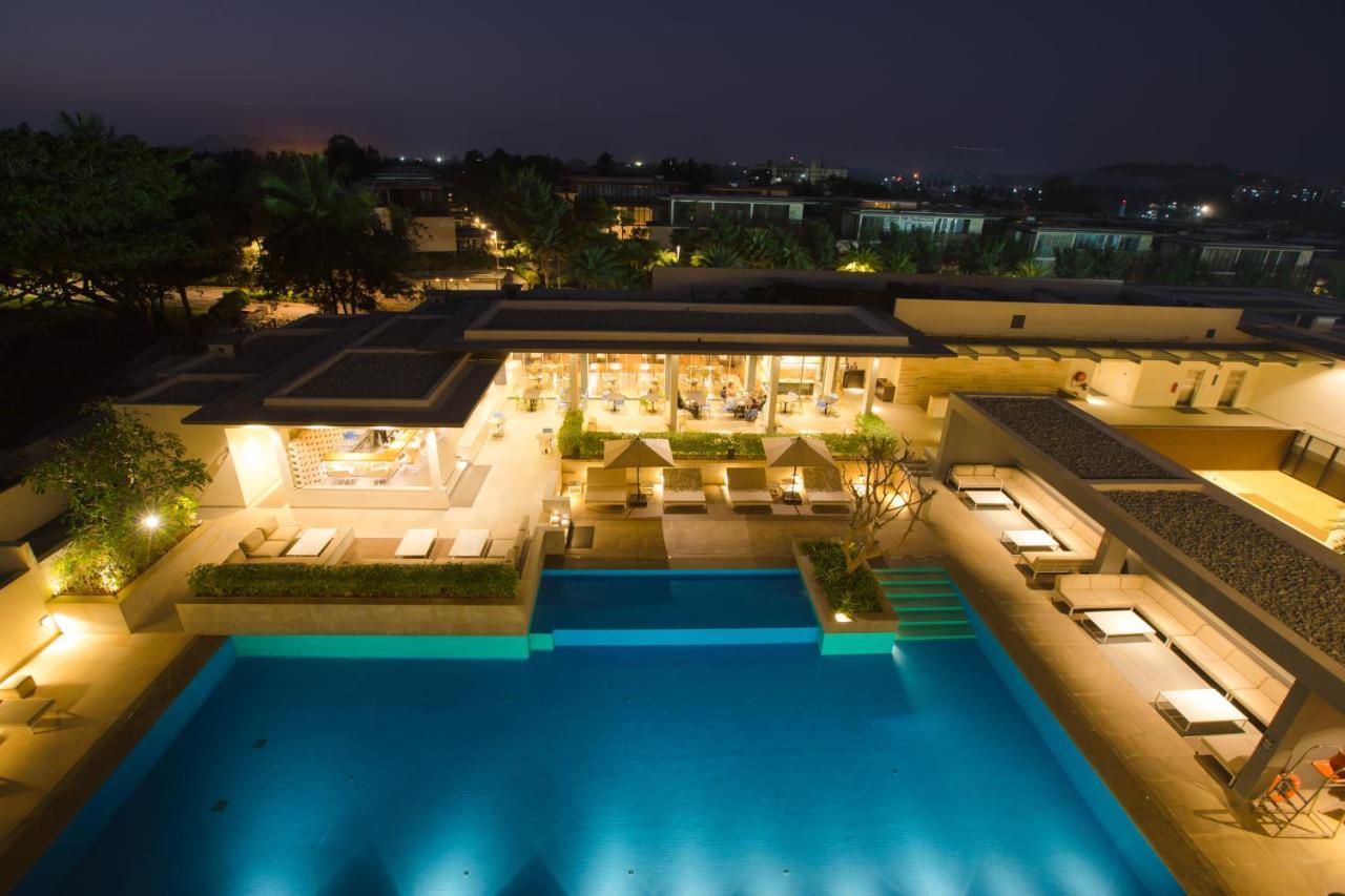 Hotel Blvd Club - Near Bengaluru Airport à Settahalasūr Extérieur photo