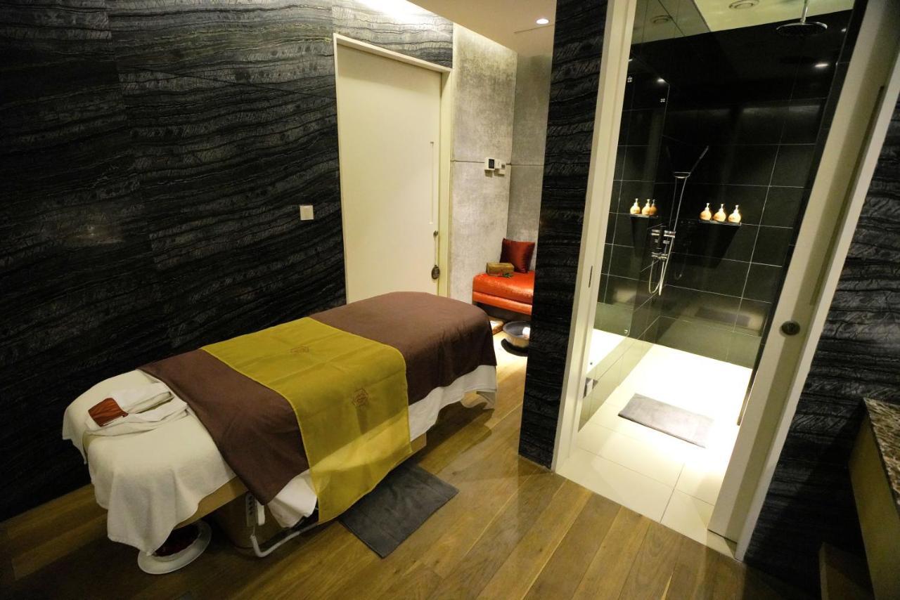 Hotel Blvd Club - Near Bengaluru Airport à Settahalasūr Extérieur photo